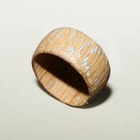 Кольцо "Льдинка" из древесины дуба