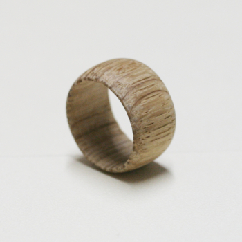 Кольцо "Винтажное" из древесины дуба