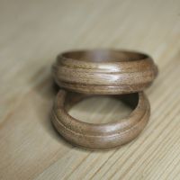 Комплект ореховых колец на деревянную свадьбу